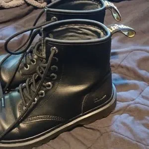 Dr. Martens | Shoes | Dr Martens Mens Awley Size 9 Mens  display picture 1